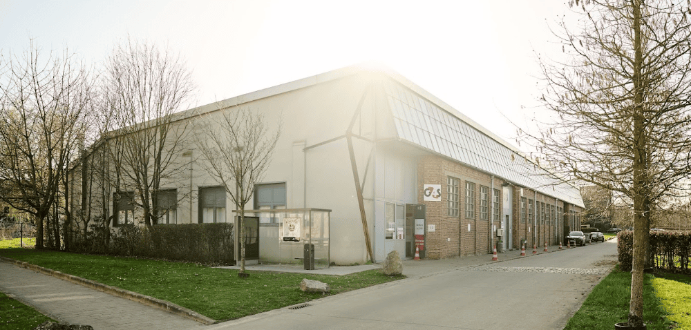 Buitenkant van ons opleidingscentrum in Asse.
